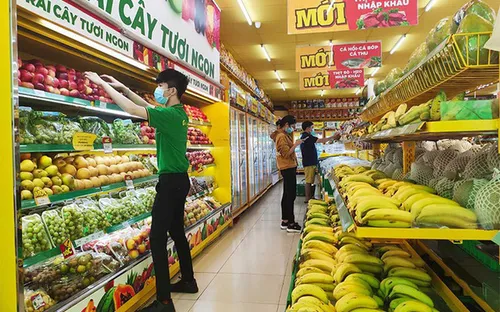 TP. Hồ Chí Minh: Nhân viên siêu thị, cửa hàng tiện lợi được ra đường sau 18h