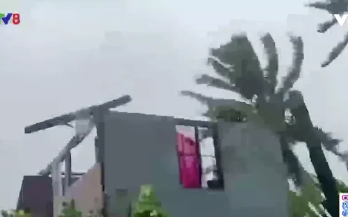 Philipines liên tiếp hứng bão