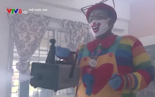 Chú hề khử khuẩn tại Malaysia