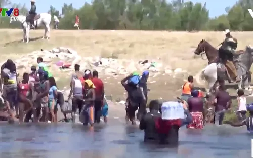 Mỹ giải quyết dòng người di cư đổ về biên giới với Mexico