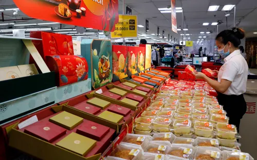 Bánh Trung thu “đổ bộ” kênh online mùa COVID-19