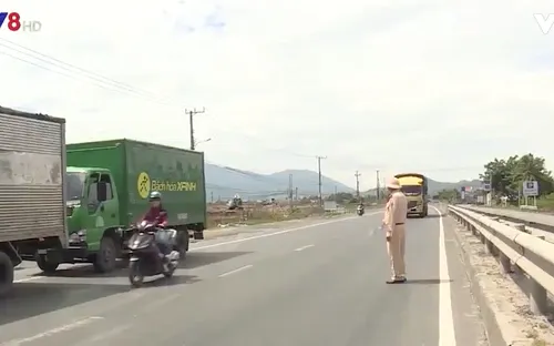 Khánh Hòa triển khai nhiều giải pháp bảo đảm an toàn giao thông mùa dịch