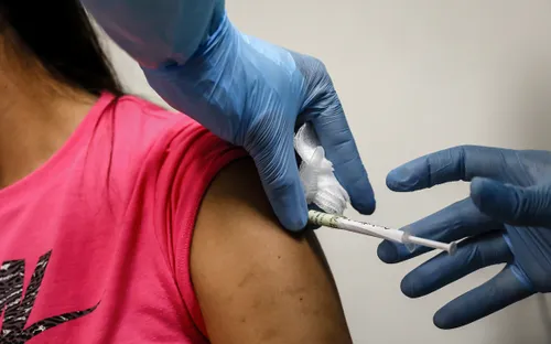 Những triệu chứng nhiễm COVID-19 ở người đã tiêm vaccine