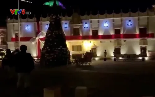 Phát hiện xe 7 chỗ nhét 10 thi thể ở ngoài tòa thị chính Mexico