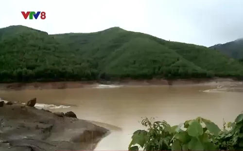 Nguy cơ vỡ đê vùng lũ