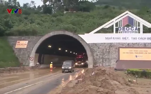 Hầm Hải Vân đã thông xe hoàn toàn