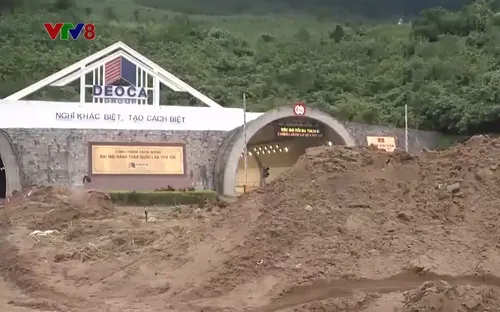 Hầm Hải Vân đã thông xe hoàn toàn