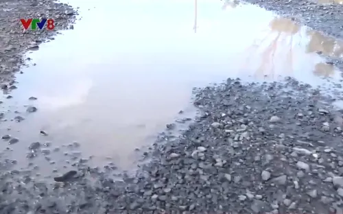 Khắc phục hư hỏng trên các Quốc lộ 1