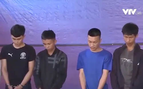 Khởi tố 5 đối tượng dùng hung khí giải quyết mâu thuẫn