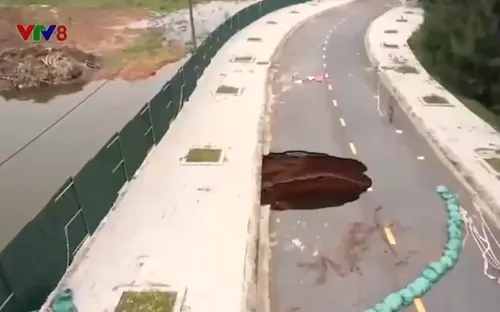 Sụt lún tại những tuyến đường huyết mạch giữa TP Đồng Hới, Quảng Bình