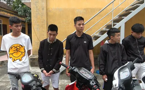 Triệu tập nhóm thanh, thiếu niên chạy xe tốc độ cao, lạng lách, gây mất an ninh trật tự