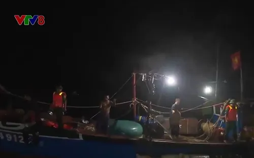 Cứu 9 ngư dân bị nạn trên vùng biển Thừa Thiên Huế