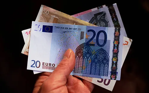 Nhiều nước gia nhập châu Âu chưa dùng đồng Euro