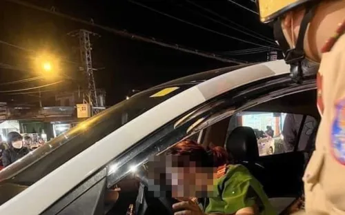 Kỷ luật nữ Thiếu tá công an say xỉn lái xe gây tai nạn liên hoàn