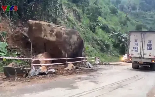 Đường Hồ Chí Minh qua tỉnh Quảng Nam có nguy cơ sạt lở