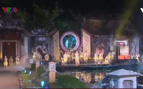 "Hội An - Sắc màu của lụa"