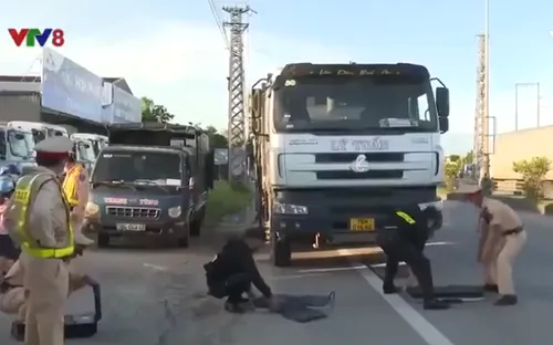 Quảng Ngãi tăng cường xử phạt xe quá khổ, quá tải