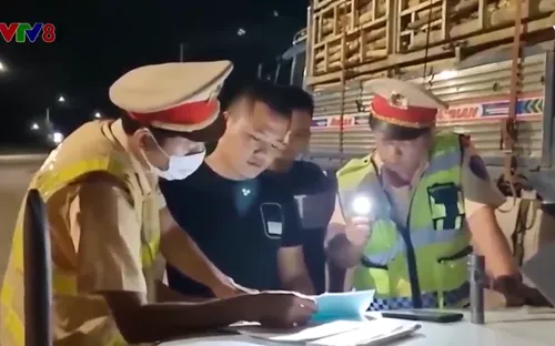 Bình Định: Phạt tài xế chống đối CSGT