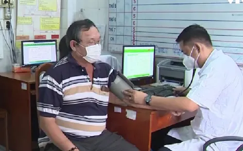 Tăng phụ cấp ưu đãi theo nghề đối với viên chức y tế dự phòng, y tế cơ sở