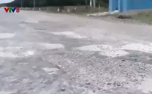 Nguy cơ tai nạn trên tuyến QL15B đoạn qua địa bàn Cẩm Xuyên, Hà Tĩnh nối khu du lịch Thiên Cầm