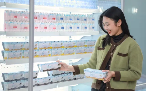 Ra mắt thế hệ sữa chua cao cấp mới: TH true Yogurt xoài - Hạt chia tự nhiên và nếp cẩm tự nhiên