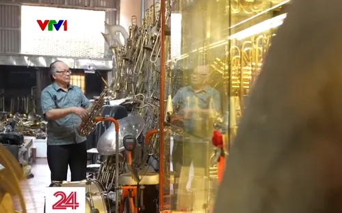 Gia đình 3 đời sản xuất kèn đồng