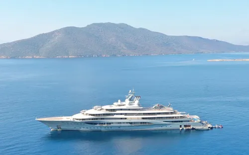 Không chỉ Bezos, giới siêu giàu trên thế giới đang đua nhau sắm du thuyền