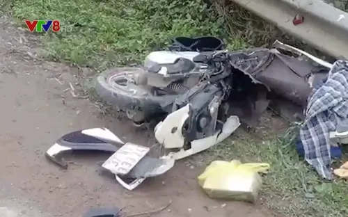 Nghệ An: Hai chị em ruột thương vong khi va chạm với xe tải