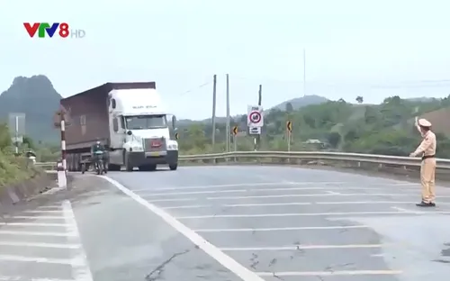 Quảng Trị đẩy mạnh kiểm soát xe container trên Quốc lộ 9