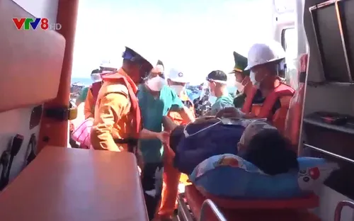 Cứu nạn khẩn cấp thuyền viên bị tai nạn trên vùng biển Hoàng Sa