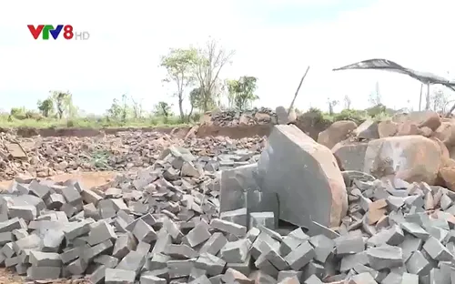 Gia Lai: Tình trạng khai thác đá trái phép tại huyện Chư Sê vẫn tiếp diễn