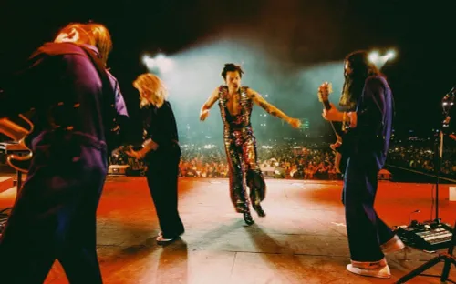 Coachella 2022 trở lại mạnh mẽ: Hơn 120.000 khán giả tham dự trong ngày đầu tiên