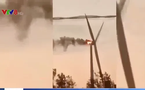 Cháy trụ điện gió ở Đắk Lắk
