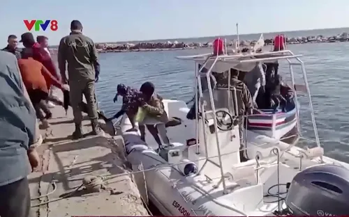 Đắm thuyền ngoài khơi Tunisia, hàng chục người chết và mất tích