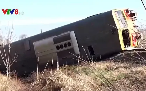 Hungary: Xe tải đâm vào tàu hỏa