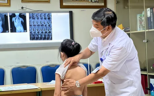 Khám và tư vấn miễn phí bệnh lý gù vẹo cột sống