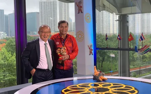 HLV Park Hang-seo - Mai Đức Chung bắt tay, chia sẻ "điều bí mật" với VTV