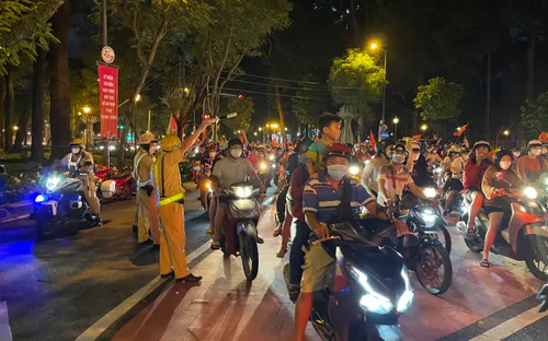 Nhiều trường hợp vi phạm giao thông khi ăn mừng chiến thắng của U23 Việt Nam