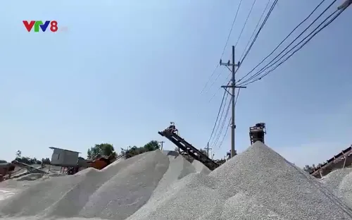 Buông lỏng trong quản lý khai thác đá