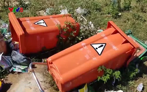 Lâm Đồng: Tràn lan rác thải nông nghiệp