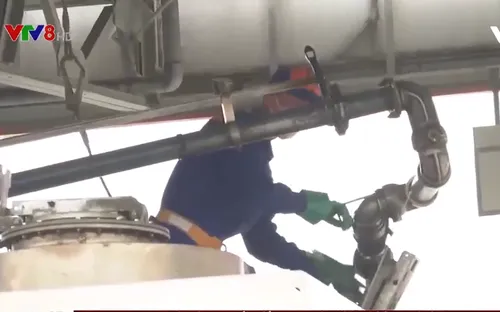 Bộ Tài chính trình phương án giảm thuế để hạ nhiệt giá xăng dầu