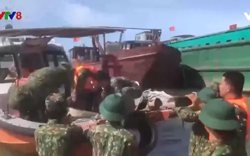 Quảng Nam: Va chạm tàu trên biển, nhiều người thương vong