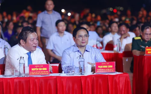 Thủ tướng Phạm Minh Chính dự Chương trình nghệ thuật “Bản hùng ca bất diệt”