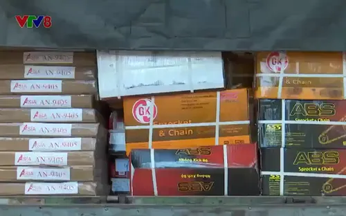 Xe chở hàng không có nguồn gốc đi từ Bắc vào Nam