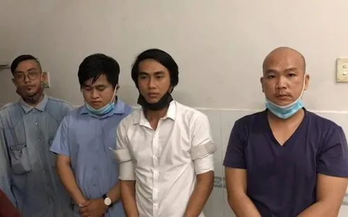 Truy tố băng nhóm làm giả giấy đi đường trong đợt dịch COVID-19