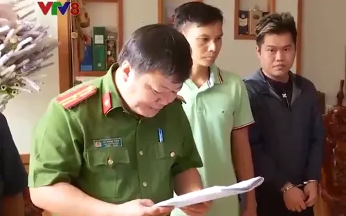 Thế chấp clip nóng để vay tiền