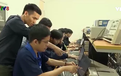 Tăng học phí đại học theo lộ trình phù hợp