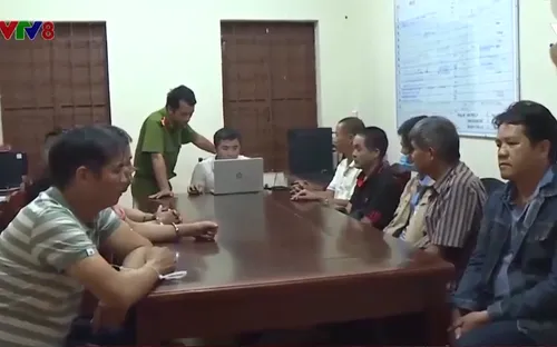 Công an Di Linh bắt quả tang 10 đối tượng đang đánh bạc