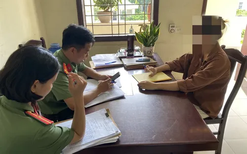 Triệu tập thiếu nữ 16 tuổi xúc phạm CSGT trên Facebook, kêu gọi "chia sẻ cho em"