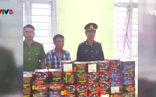 Nghệ An bắt đối tượng buôn hơn 1,5 tạ pháo lậu